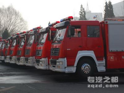 推动民生工程建设 成都43辆消防专用车装备到位
