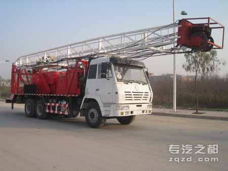 国内首台40T双动力修井车在陕试制成功