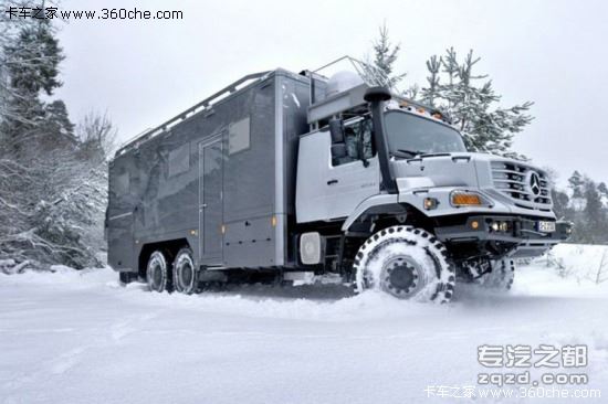供蒙古人出游 奔驰Zetro定制版六驱卡车