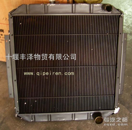 供应军车配件，EQ1093F6D水箱散热器总成