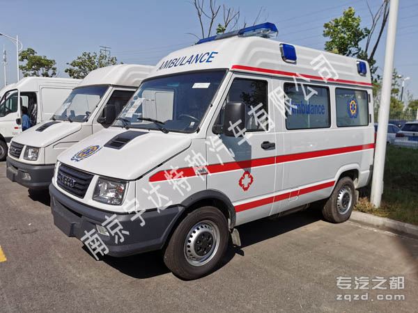 南京依维柯国六救护车急救车NJ5046XJHCA 转运救护车院前急救车120救护车