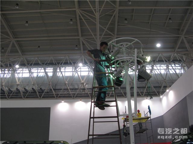 图片报道：中国国际商用车展览布展系列之A1馆