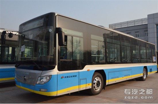 保护环境在行动 北京纯电动公交车计划试运行