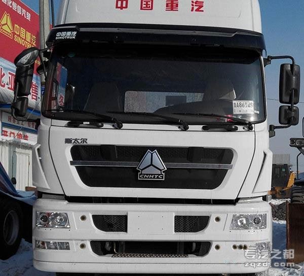 中国重汽M5G 6X2牵引车进入吉林市场 
