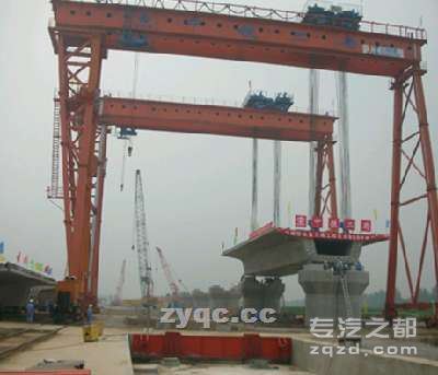 供应MG450型门式起重机用于京津城际铁路跨墩吊梁施工