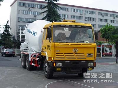 华骏牌ZCZ5250GJBCQ38型混凝土搅拌运输车
