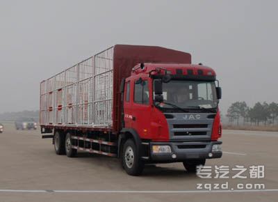 江淮牌HFC5257CCQK1R1T型畜禽运输车