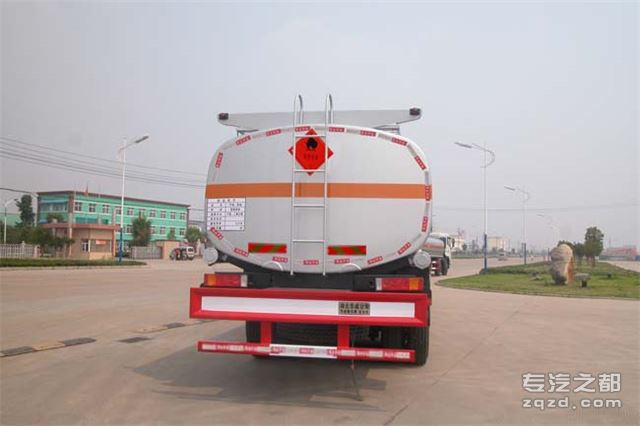 华威驰乐牌SGZ5250GHYDFL3A9型化工液体运输车