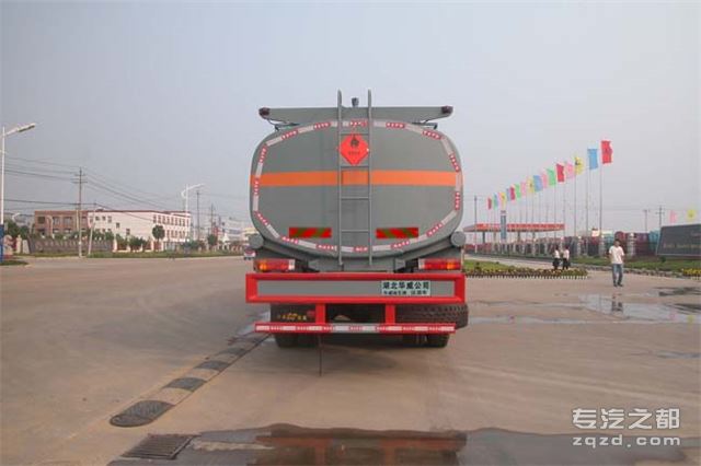 华威驰乐牌SGZ5250GHYZZ3J44型化工液体运输车